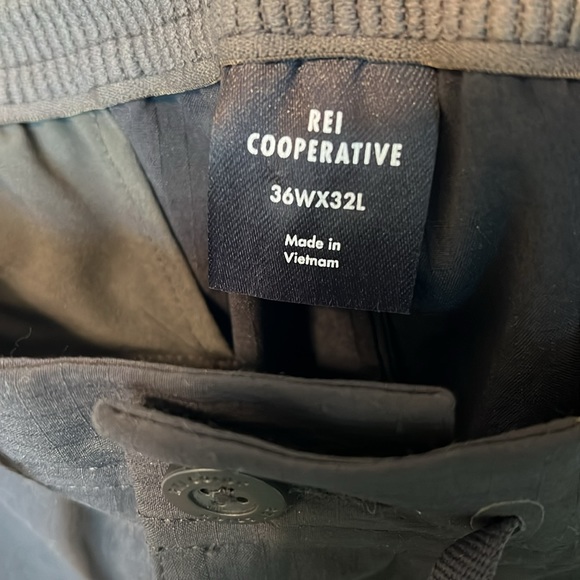 REI Men’s Performance Beyonder Pants / Brand NWT / Size 36X32 / Black / UPF 50 - Picture 3 of 11